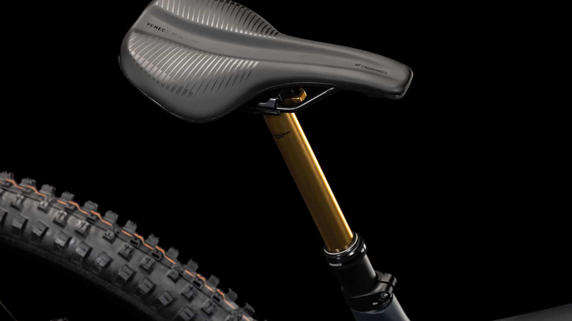 Cube Stereo Hybrid ONE44 HPC AT 800 carbon´n´gold
