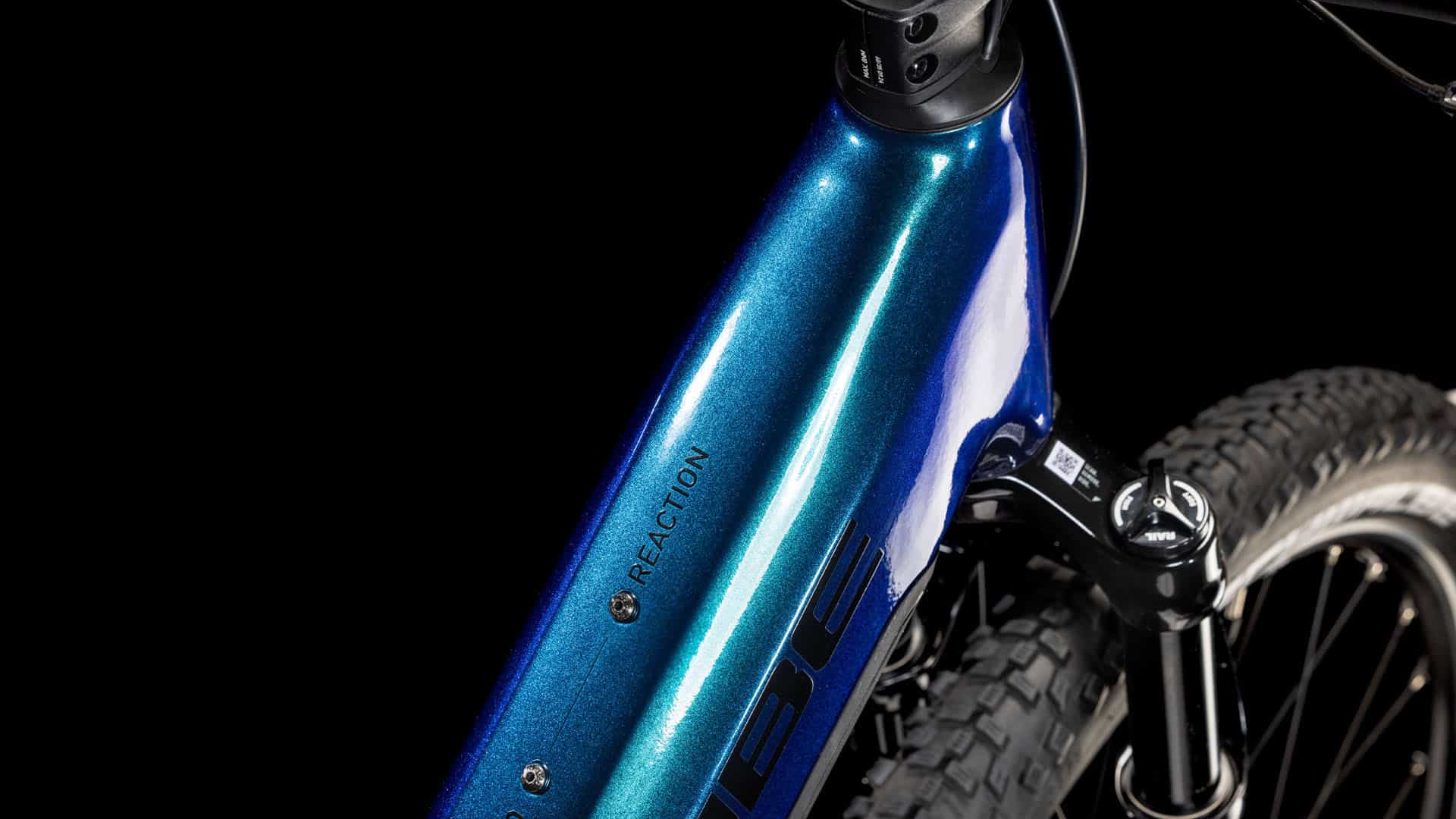 Cube Reaction Hybrid SLX 800 nebula´n´blue