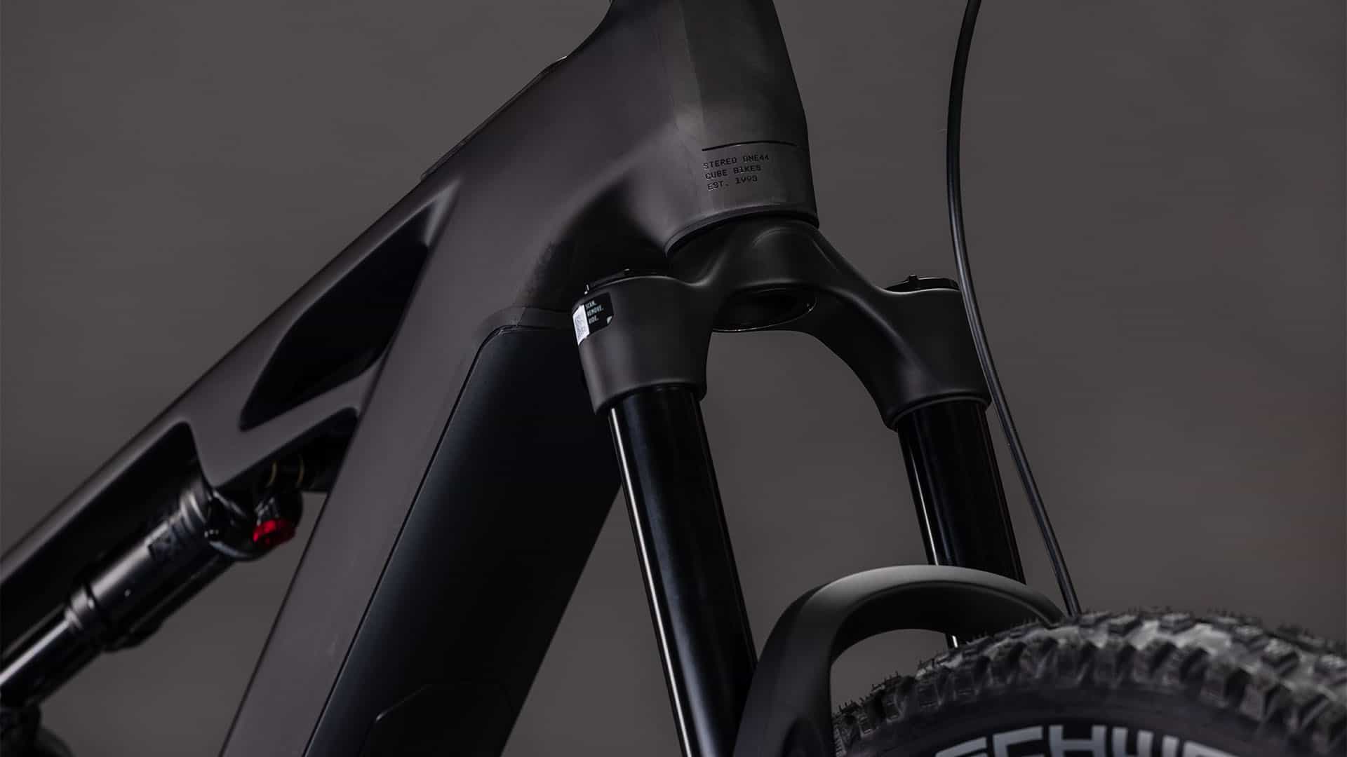 Cube Stereo Hybrid ONE44 HPC Race 800 blackline