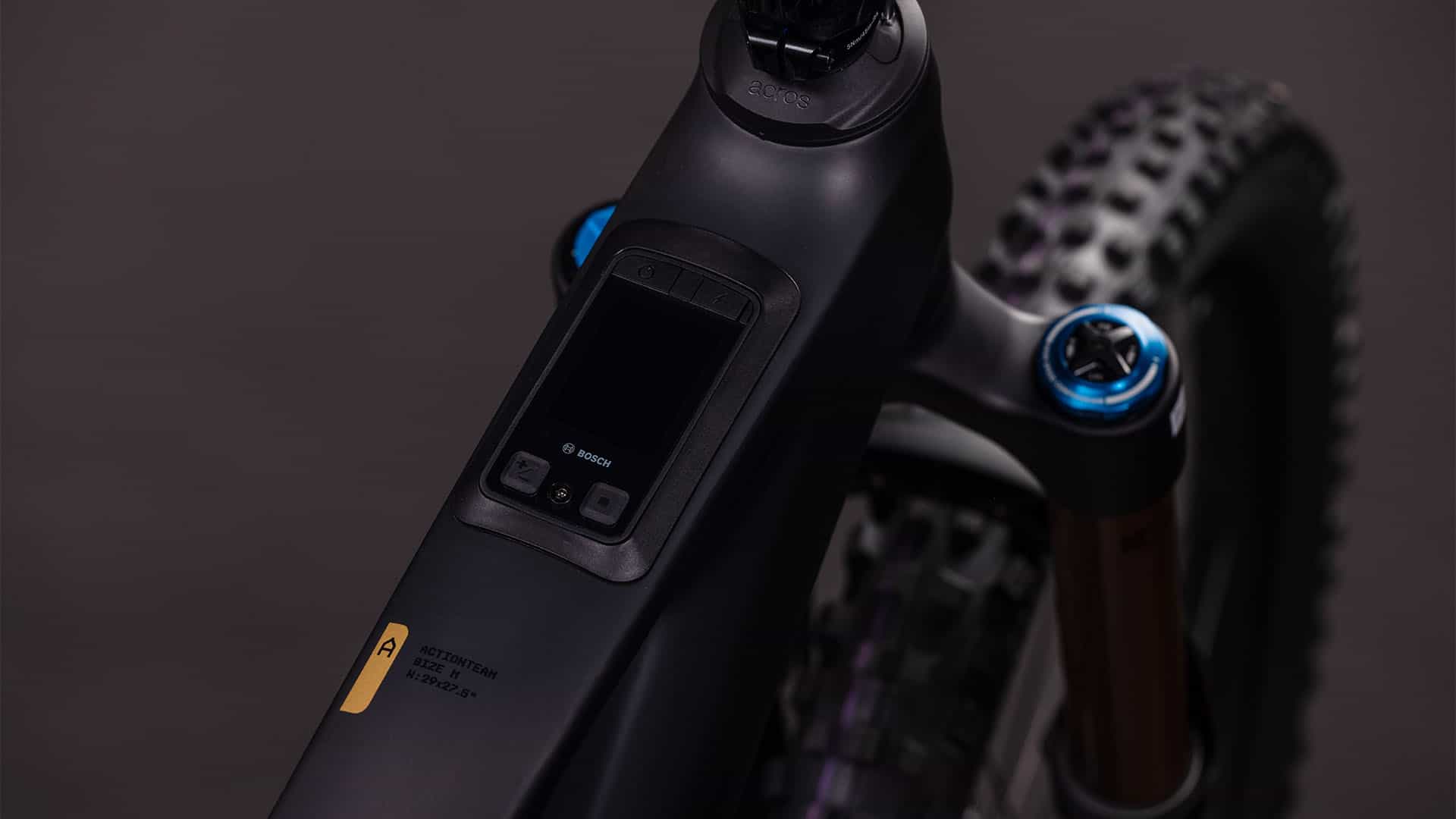 Cube AMS Hybrid 177 C:62 AT 600X carbon´n´gold