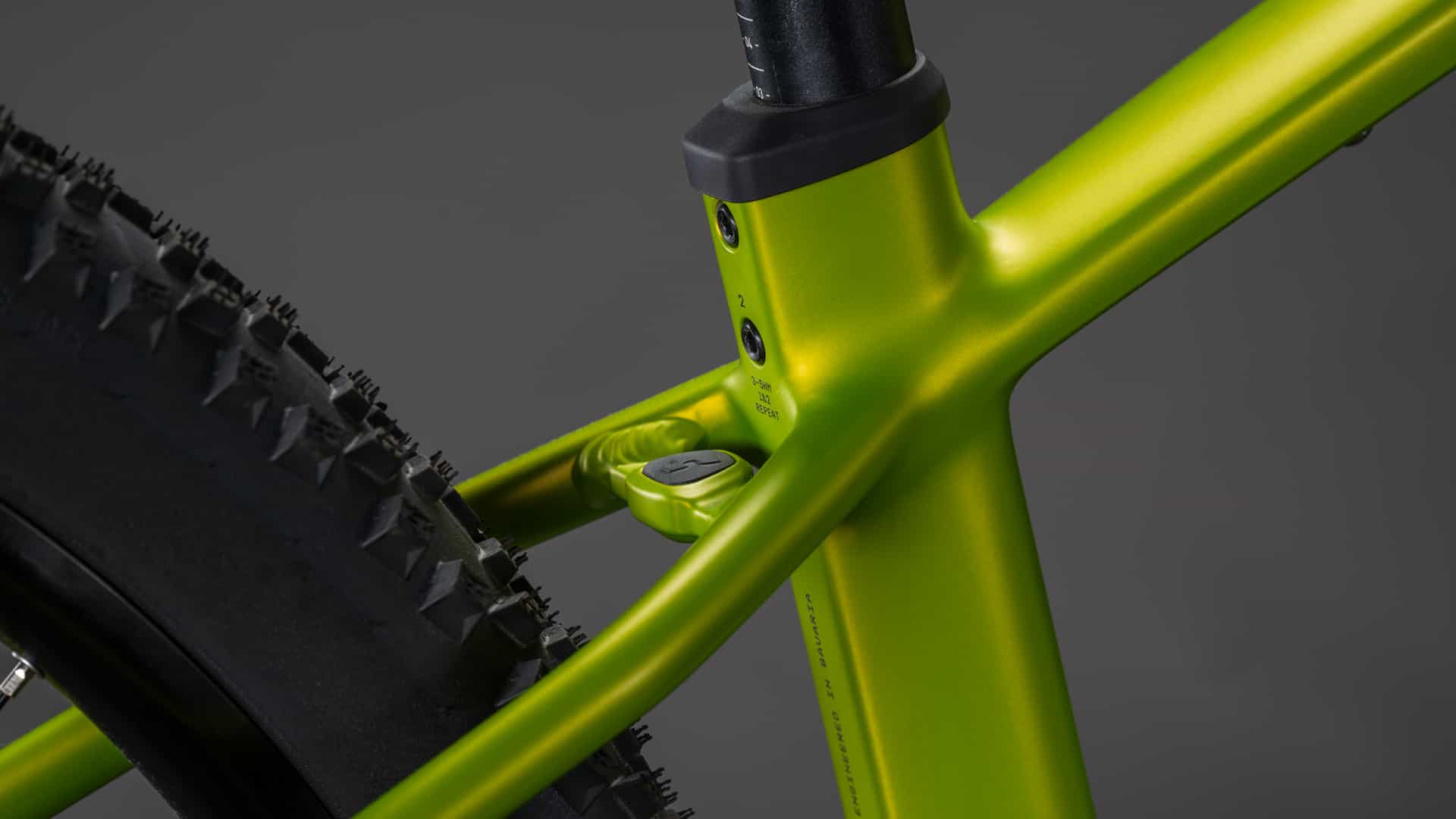 Cube Reaction Hybrid Race 800 lizard´n´black